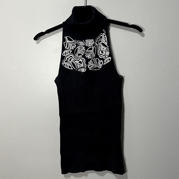 Black cut out top SM - Picture 2 of 5